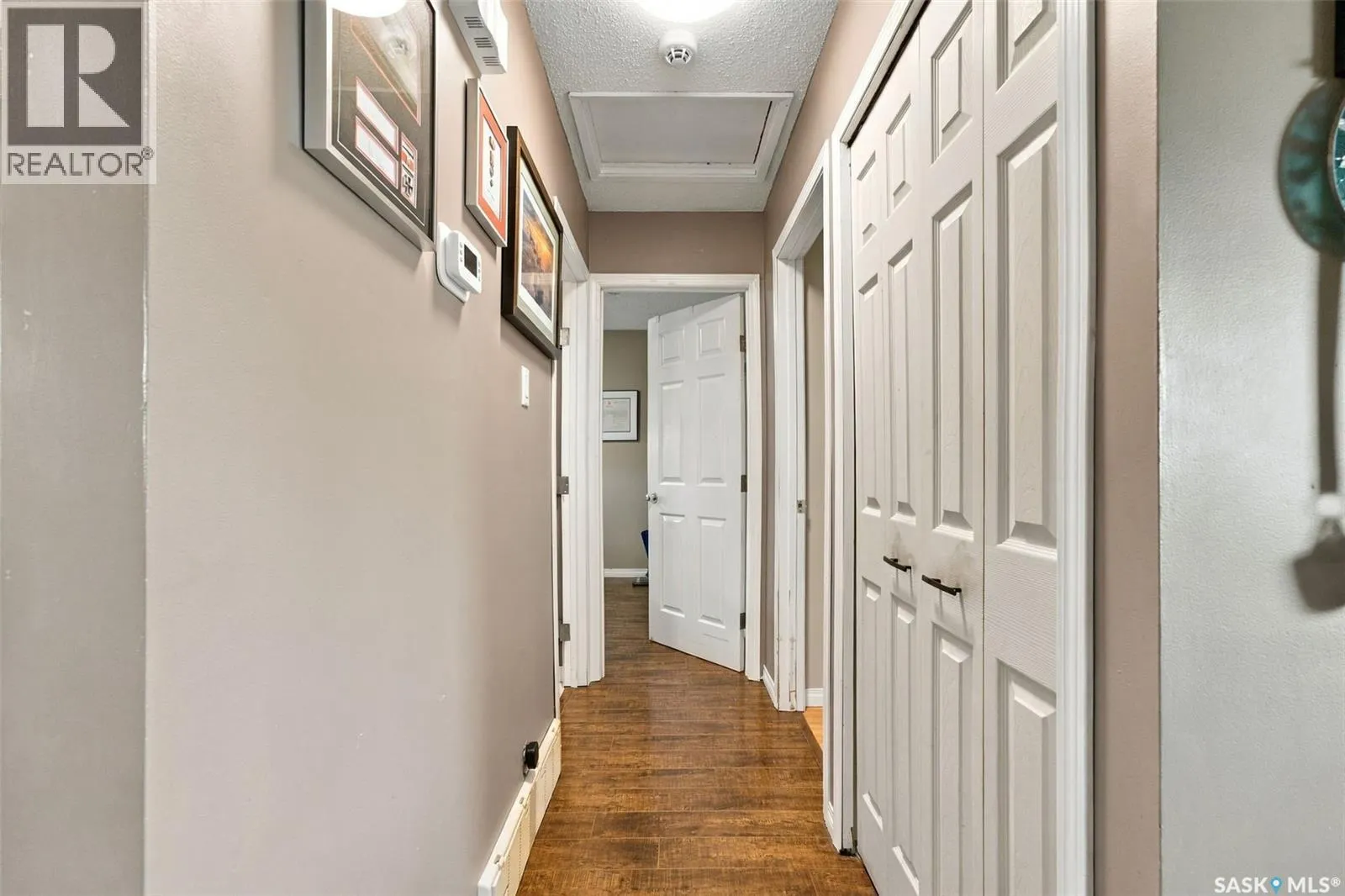 22 4th AVENUE N