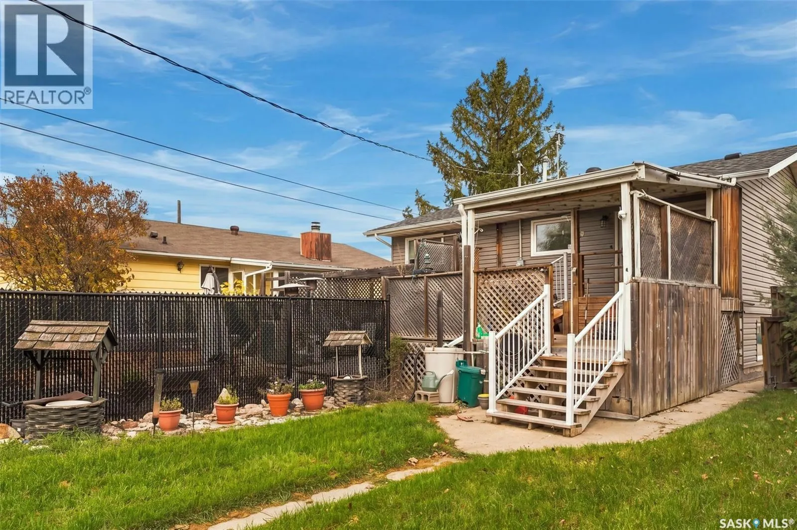 22 4th AVENUE N