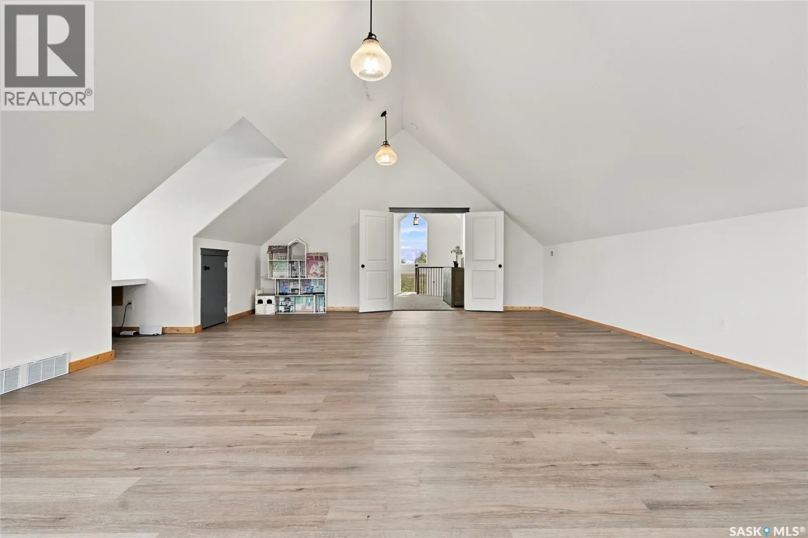 4.25 Acre Gruenthal Private Estate