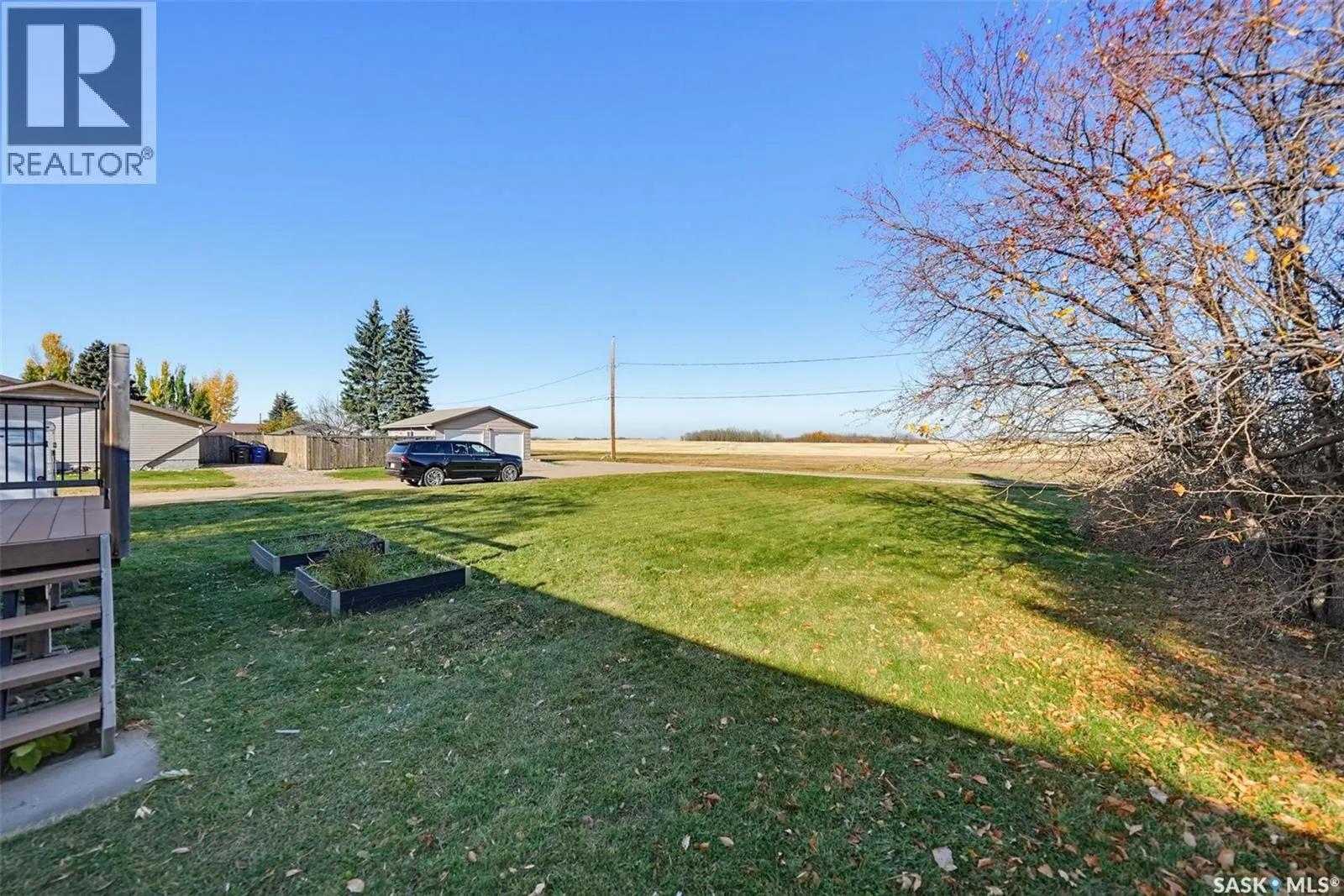 214 8th AVENUE W