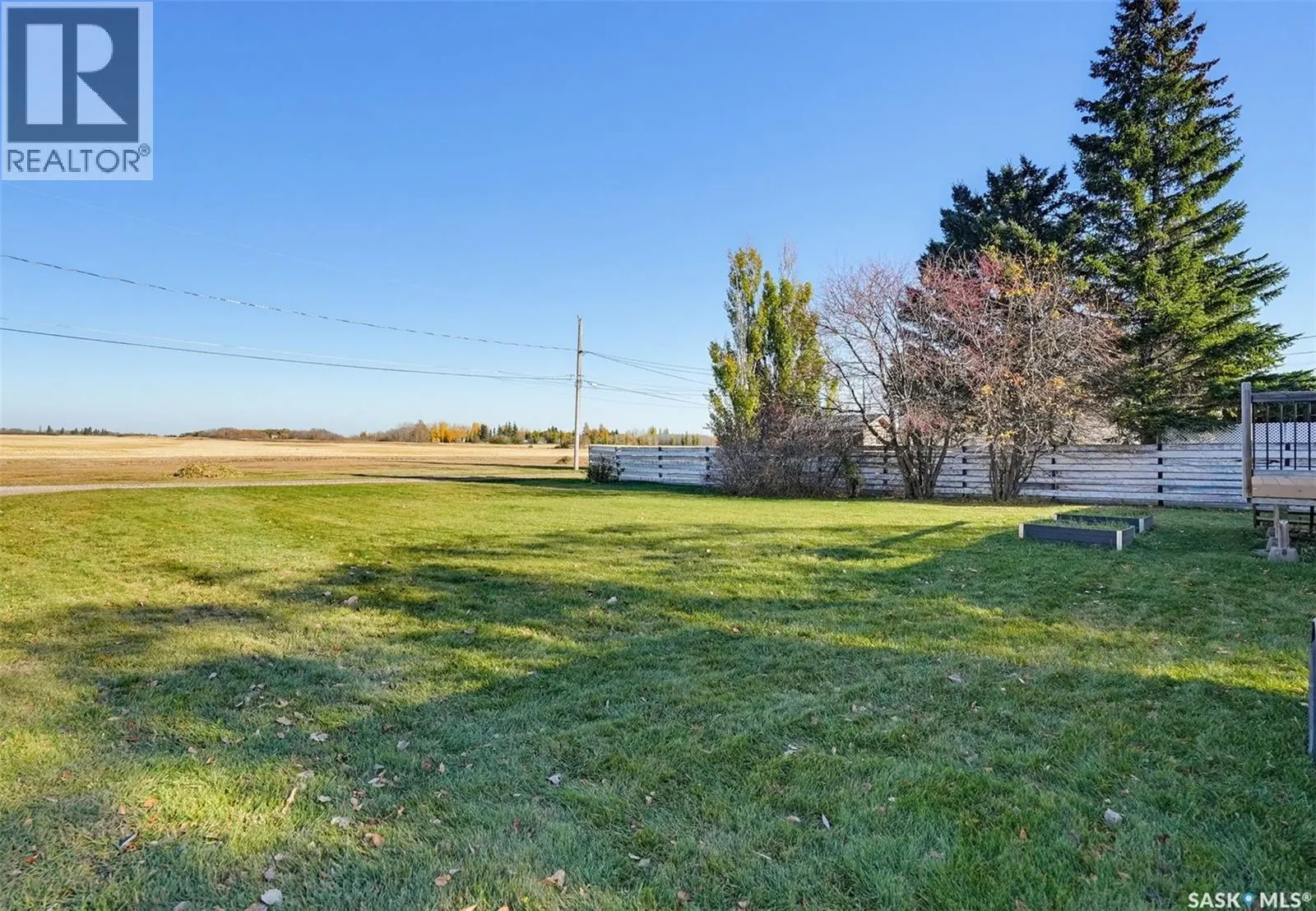 214 8th AVENUE W