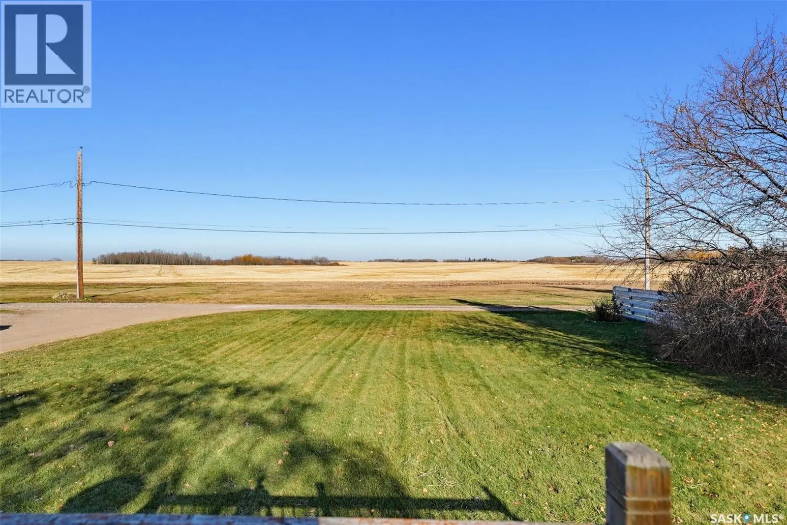 214 8th AVENUE W