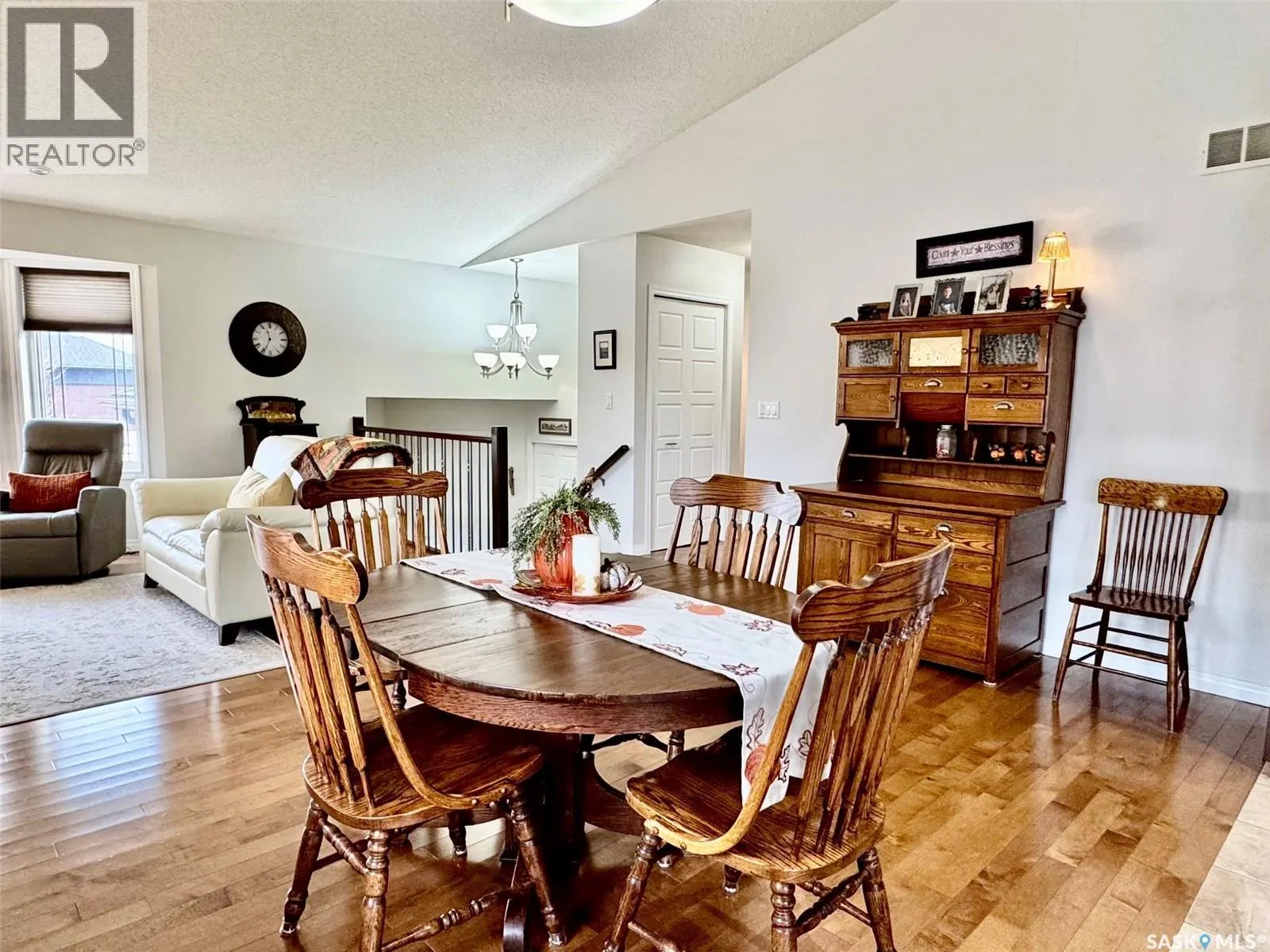 905 Water Ridge CRESCENT