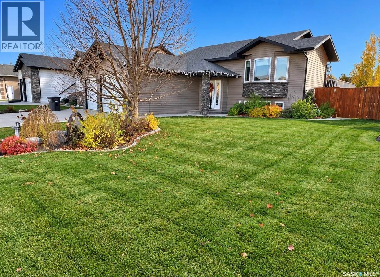 905 Water Ridge CRESCENT