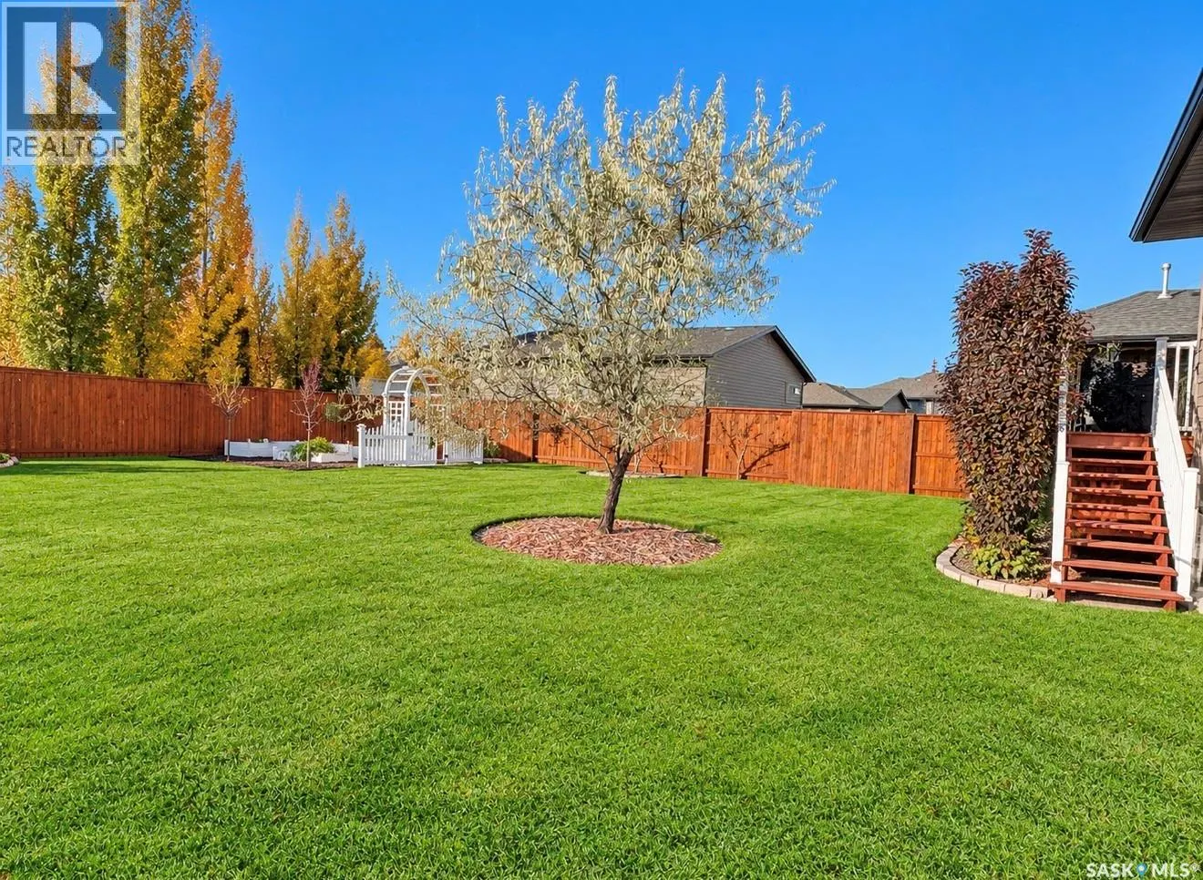 905 Water Ridge CRESCENT