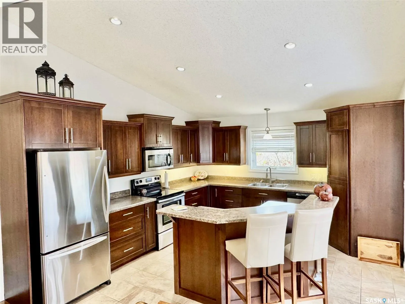 905 Water Ridge CRESCENT