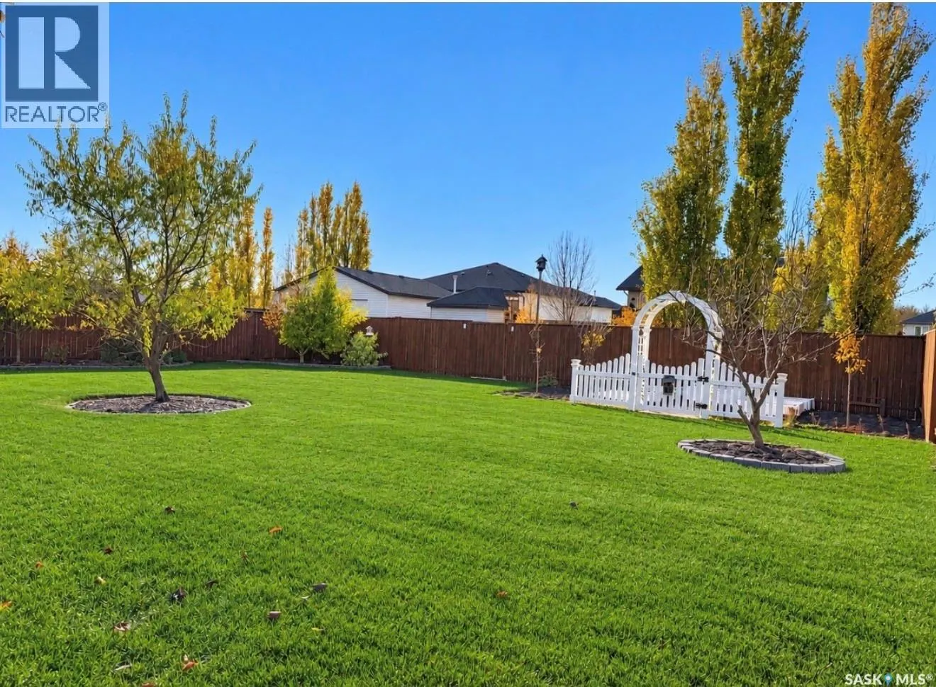 905 Water Ridge CRESCENT