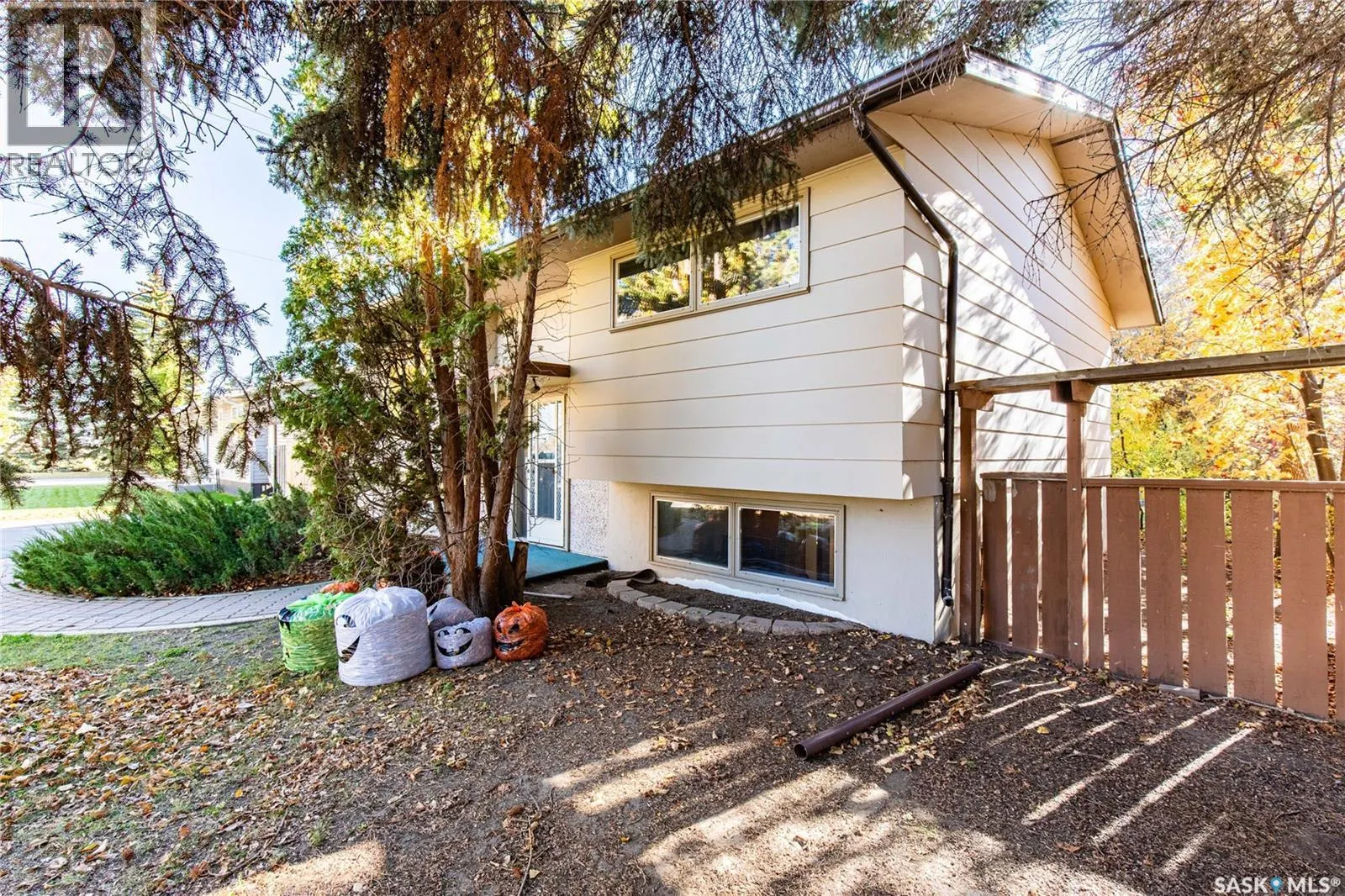 915 Normandy DRIVE