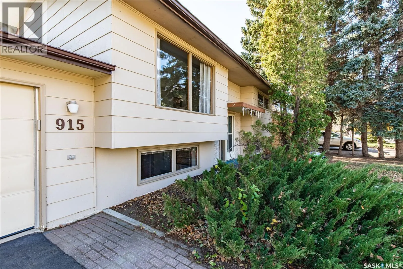 915 Normandy DRIVE