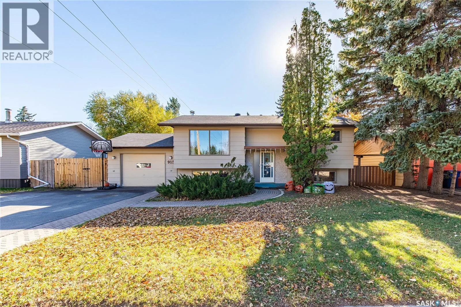 915 Normandy DRIVE