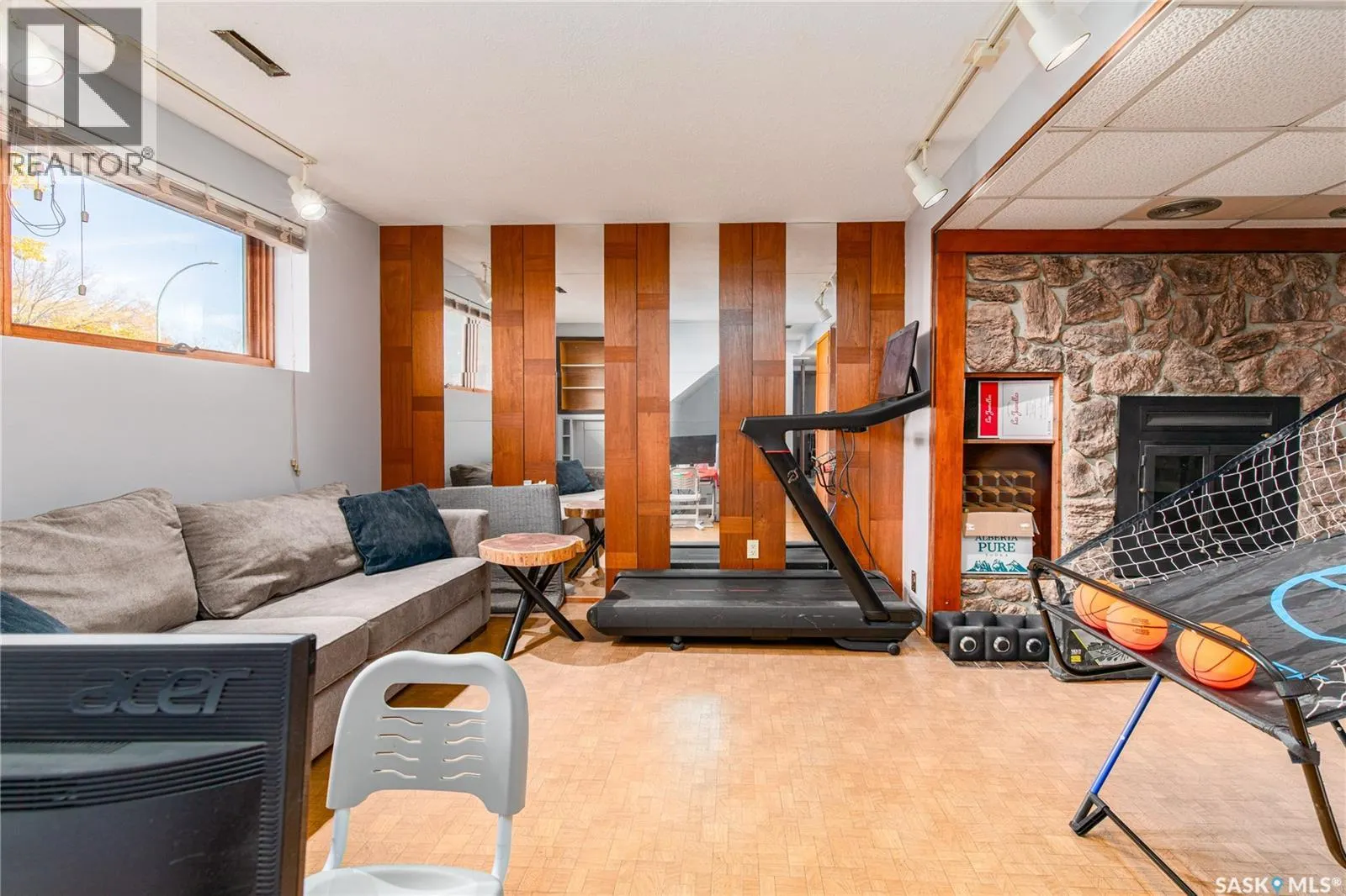 915 Normandy DRIVE