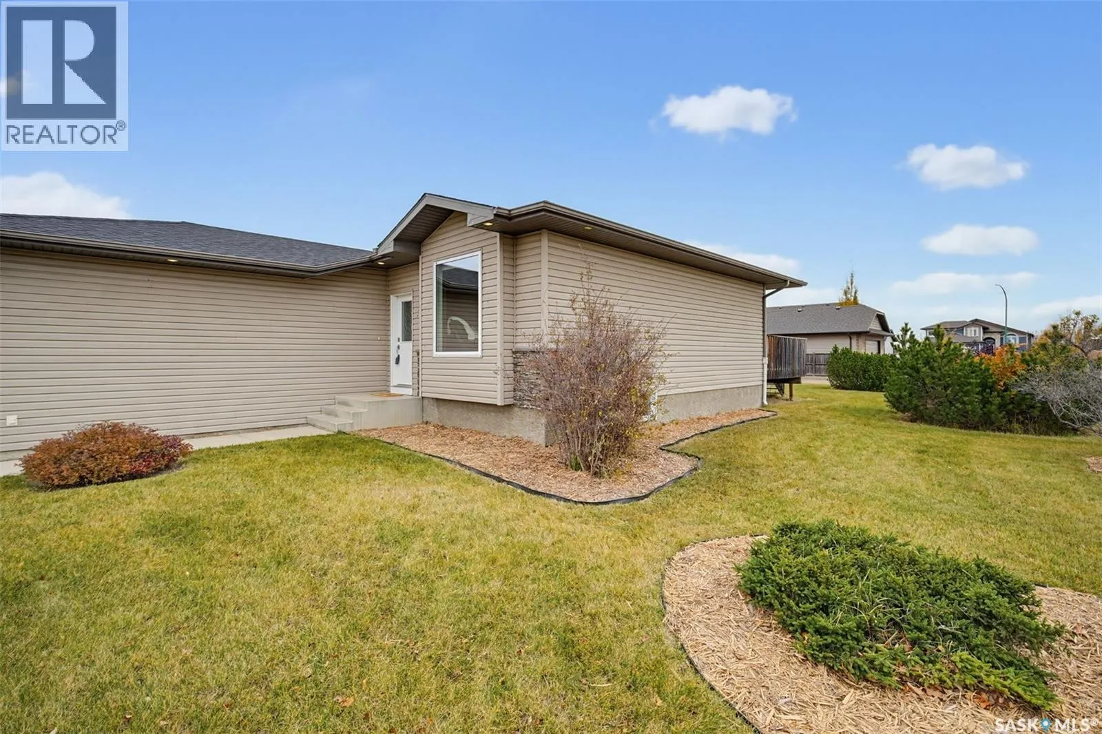 137 Finch PLACE