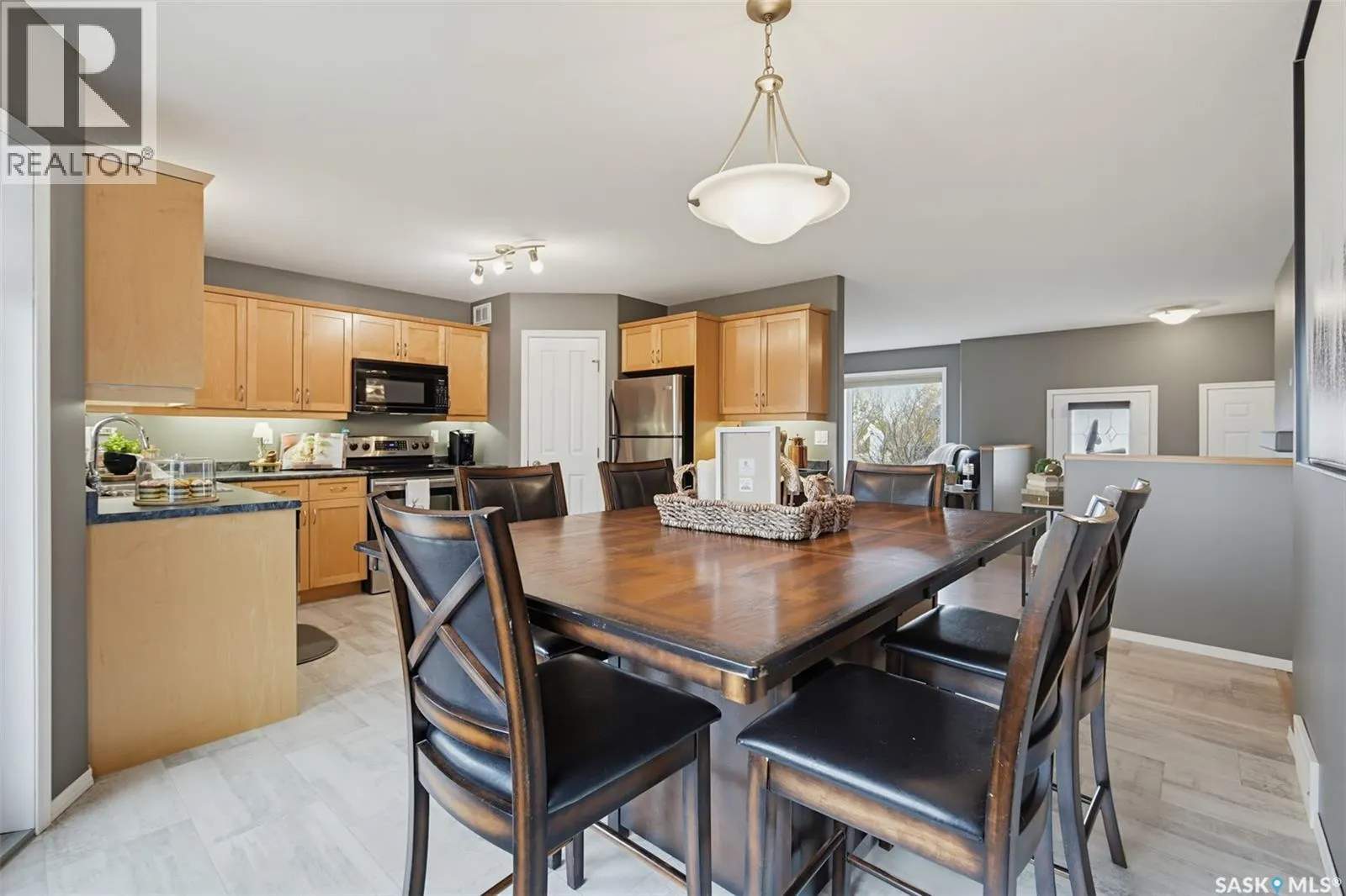 137 Finch PLACE