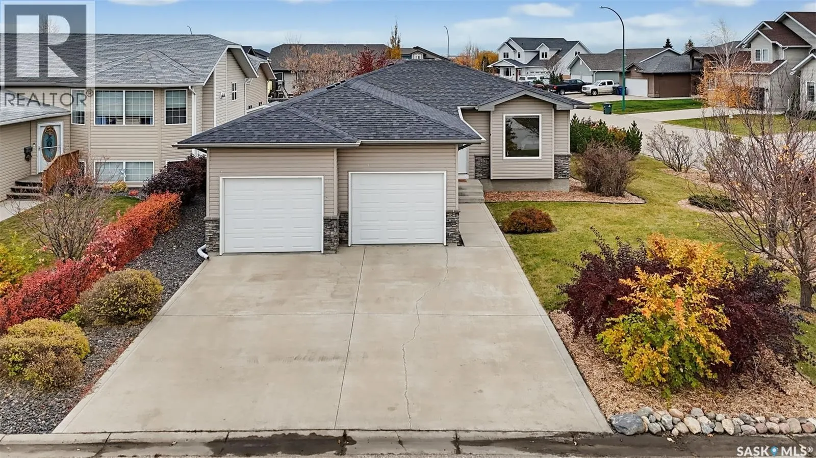 137 Finch PLACE