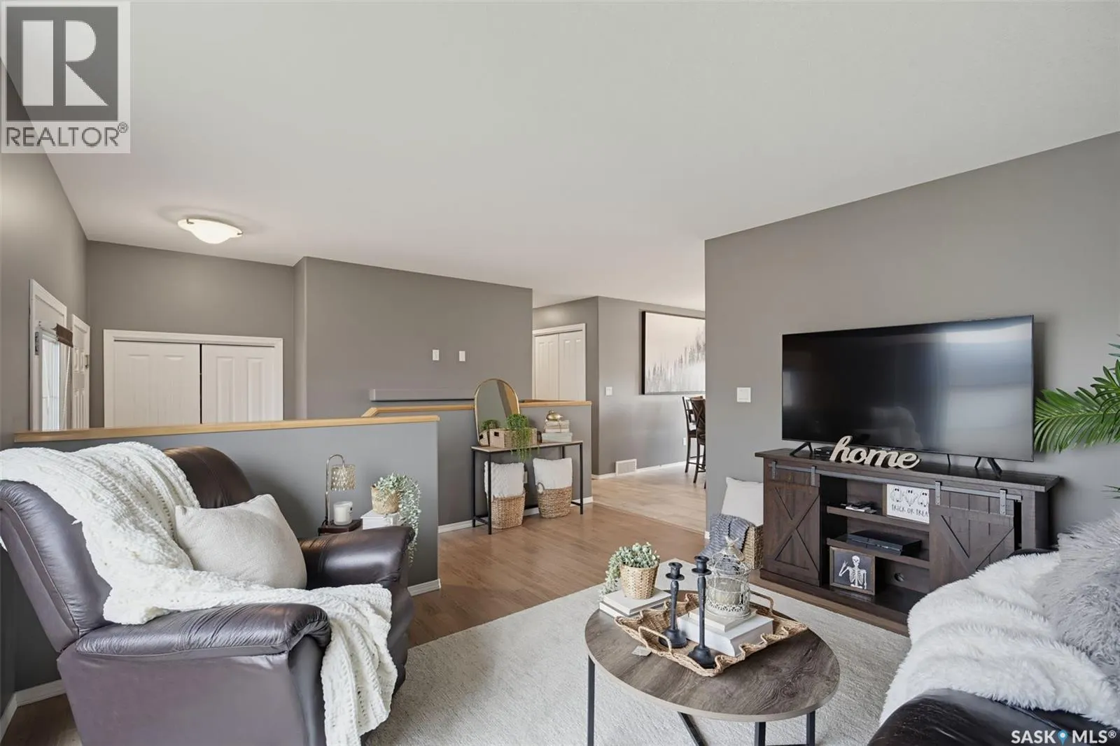 137 Finch PLACE