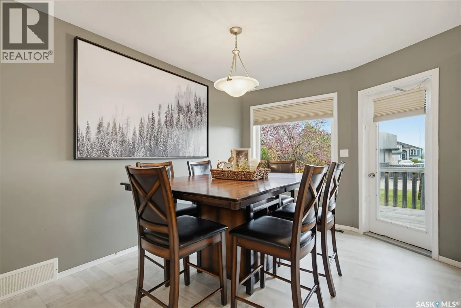 137 Finch PLACE