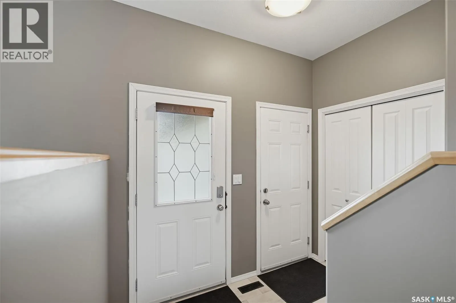 137 Finch PLACE