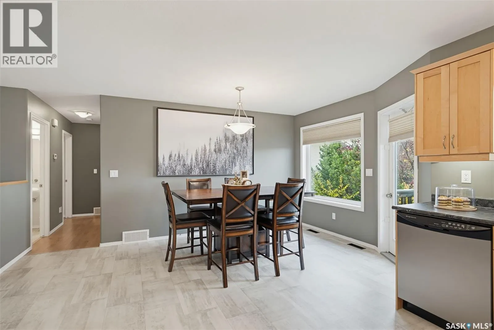 137 Finch PLACE