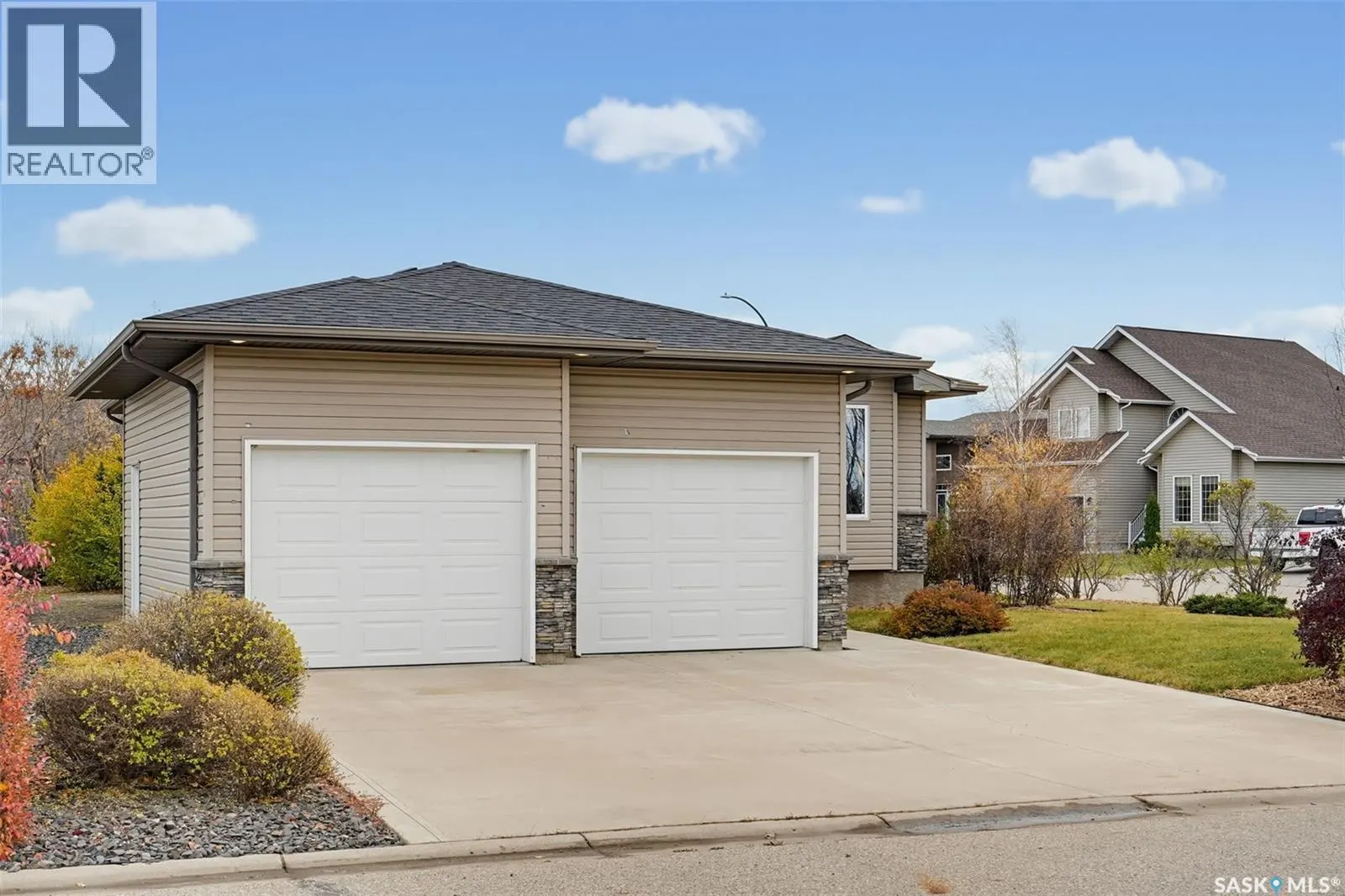 137 Finch PLACE