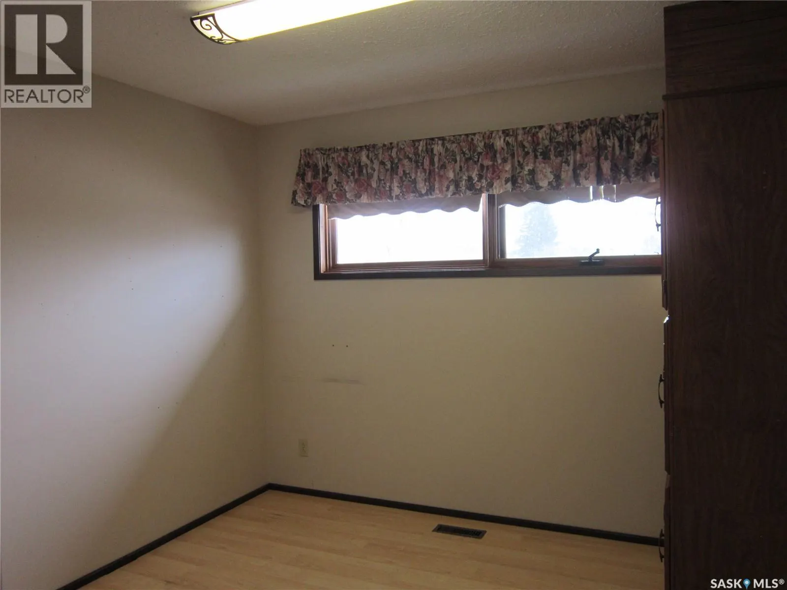 210 1st STREET N