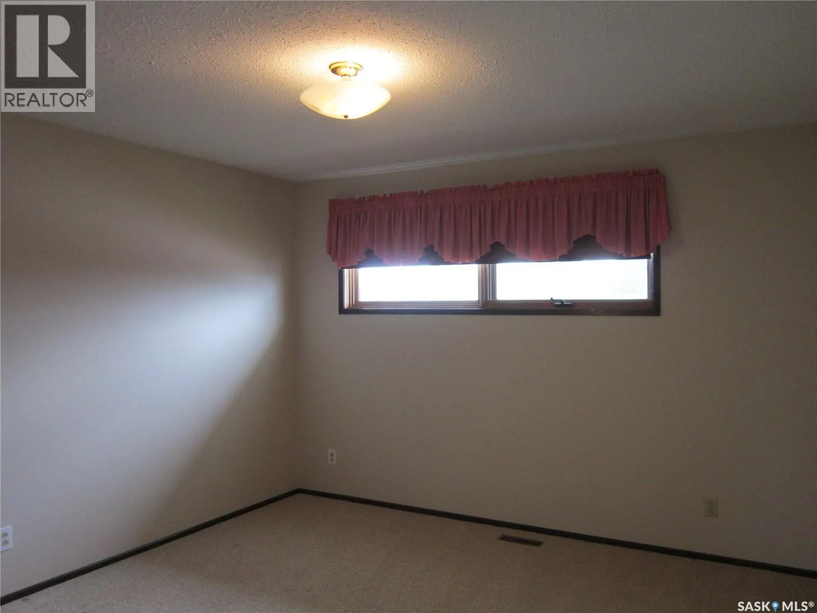 210 1st STREET N
