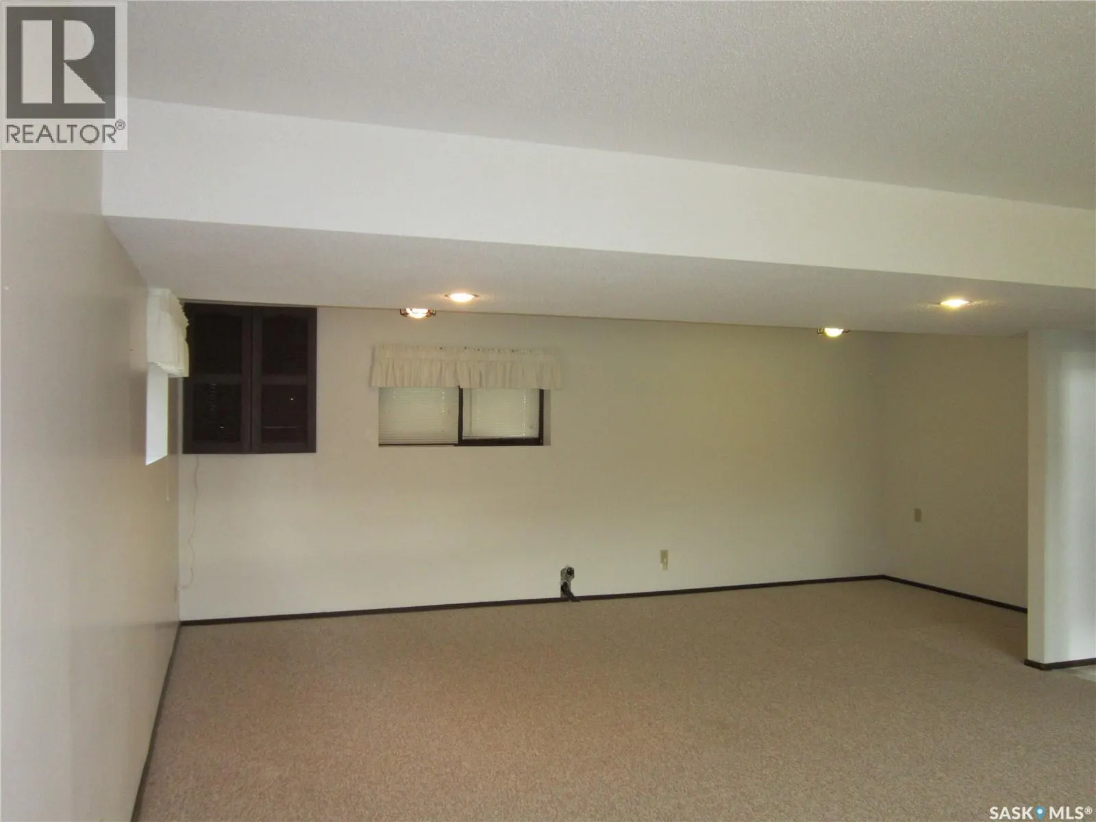 210 1st STREET N