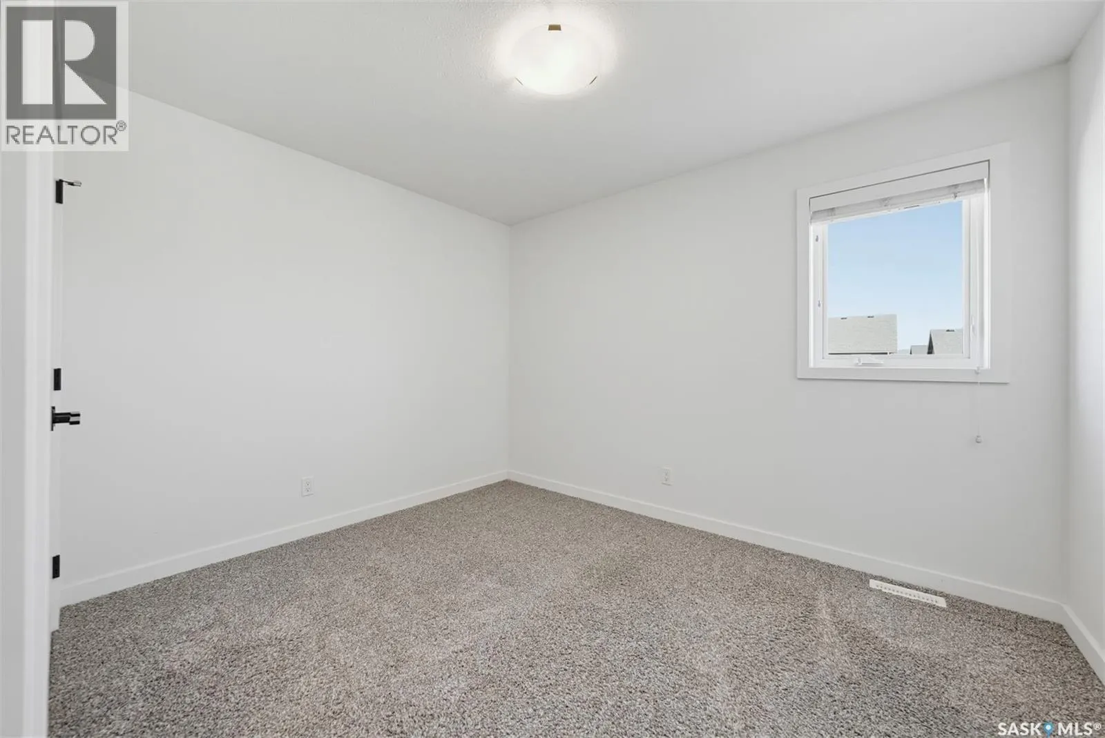 616 McFaull CRESCENT
