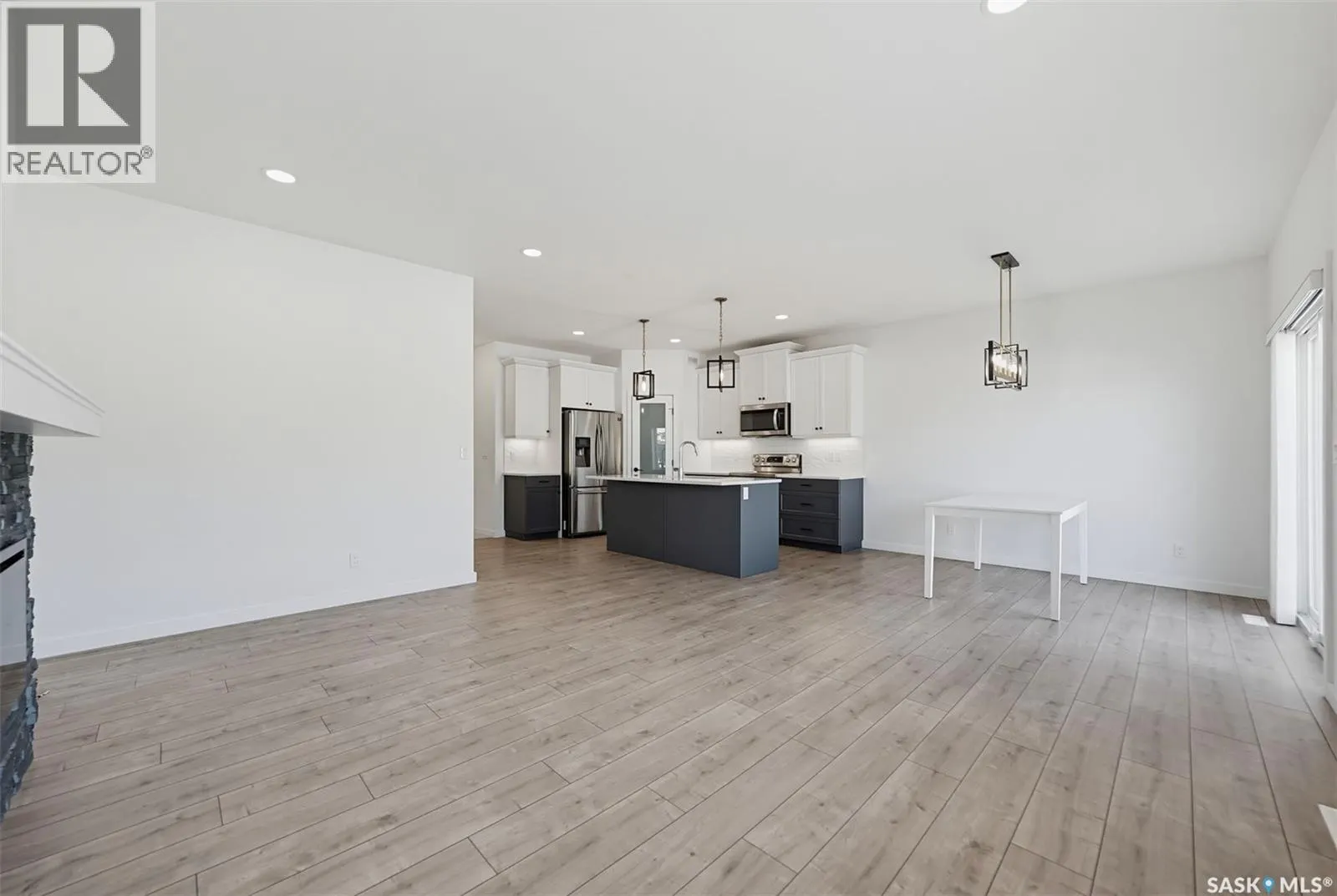 616 McFaull CRESCENT