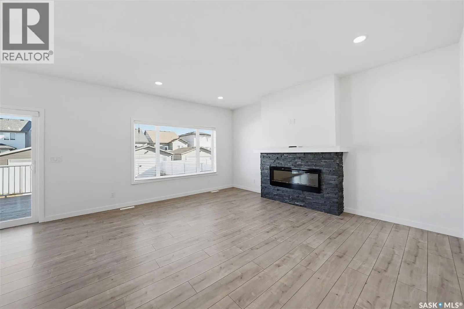 616 McFaull CRESCENT