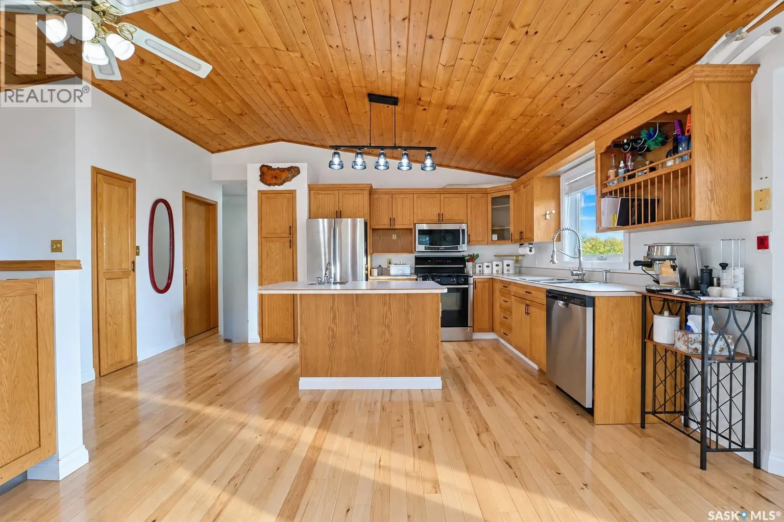 107 Willow ROAD
