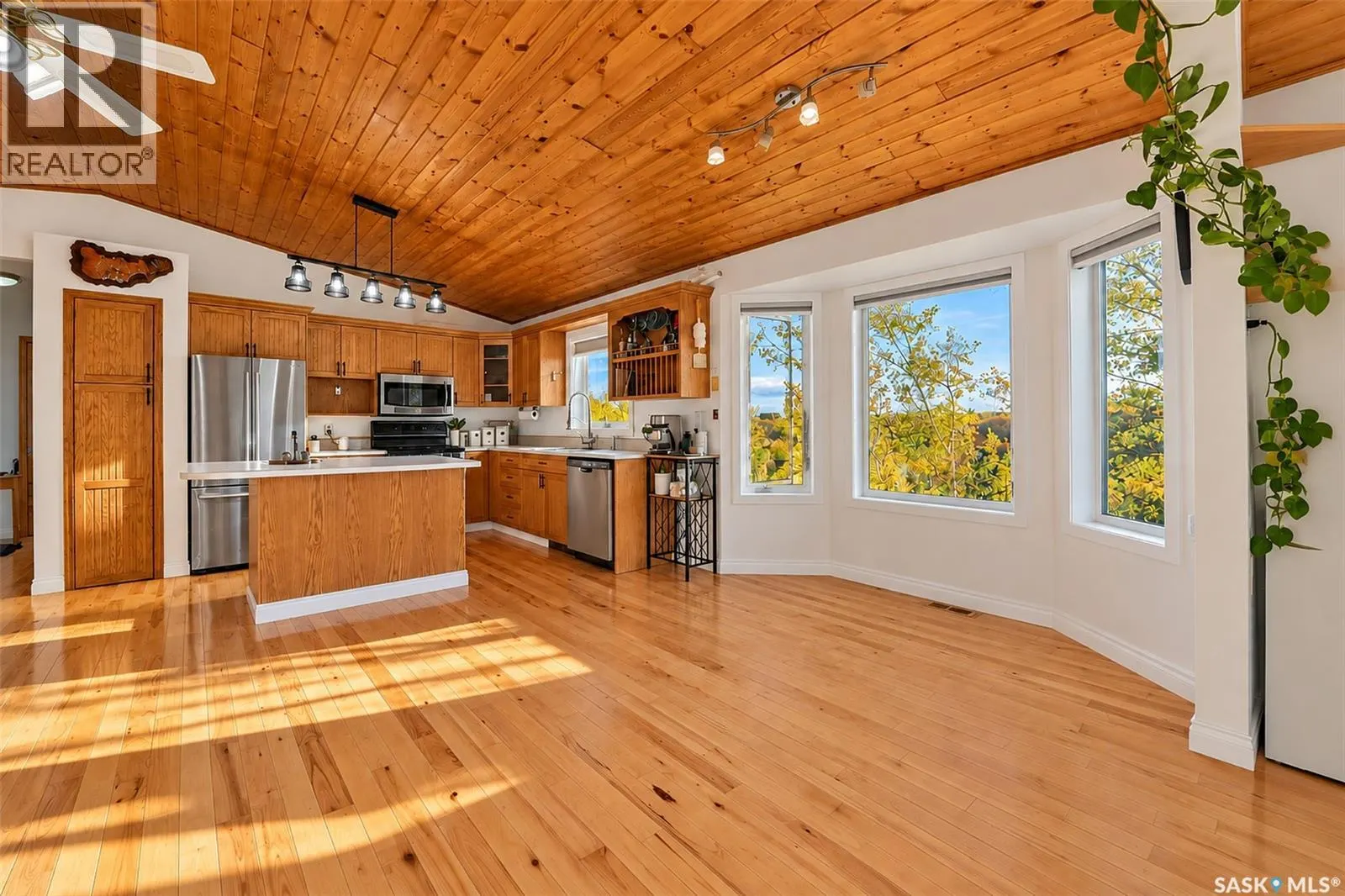 107 Willow ROAD