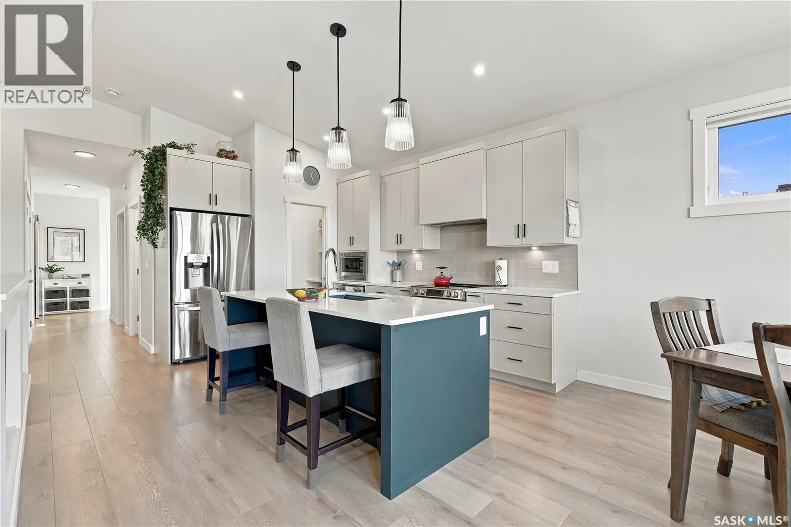 439 Doran CRESCENT