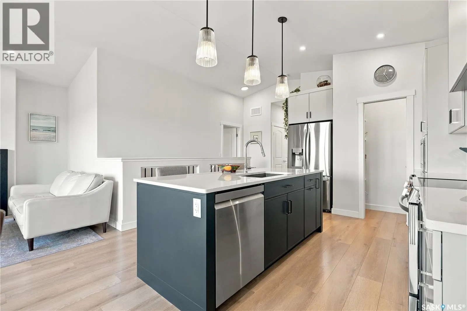 439 Doran CRESCENT