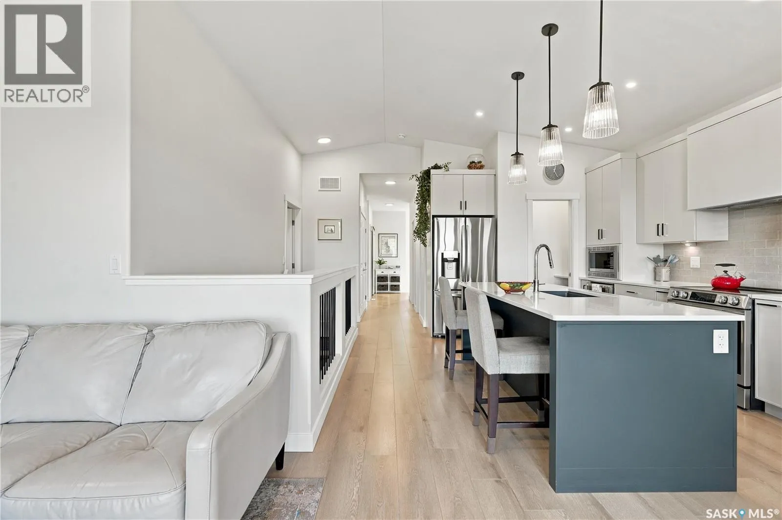 439 Doran CRESCENT