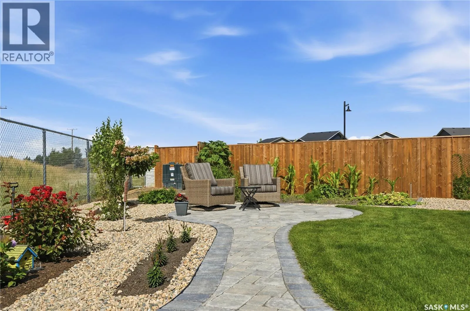 439 Doran CRESCENT
