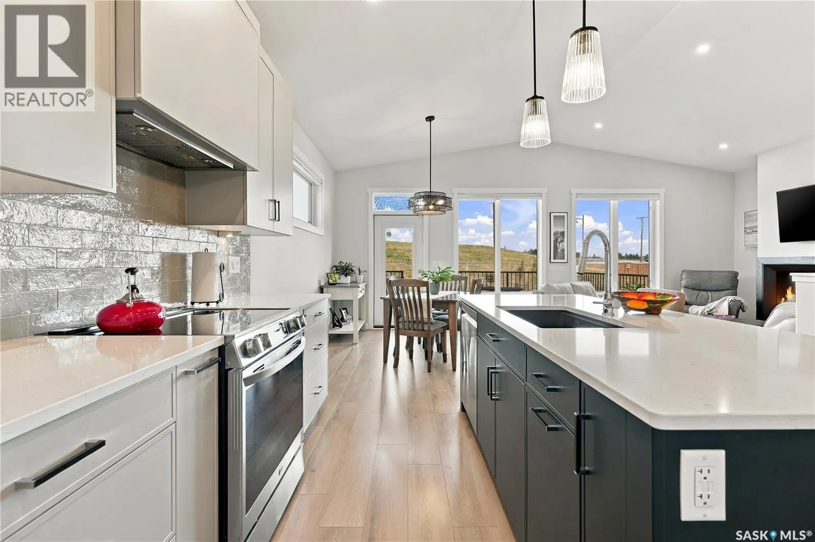 439 Doran CRESCENT