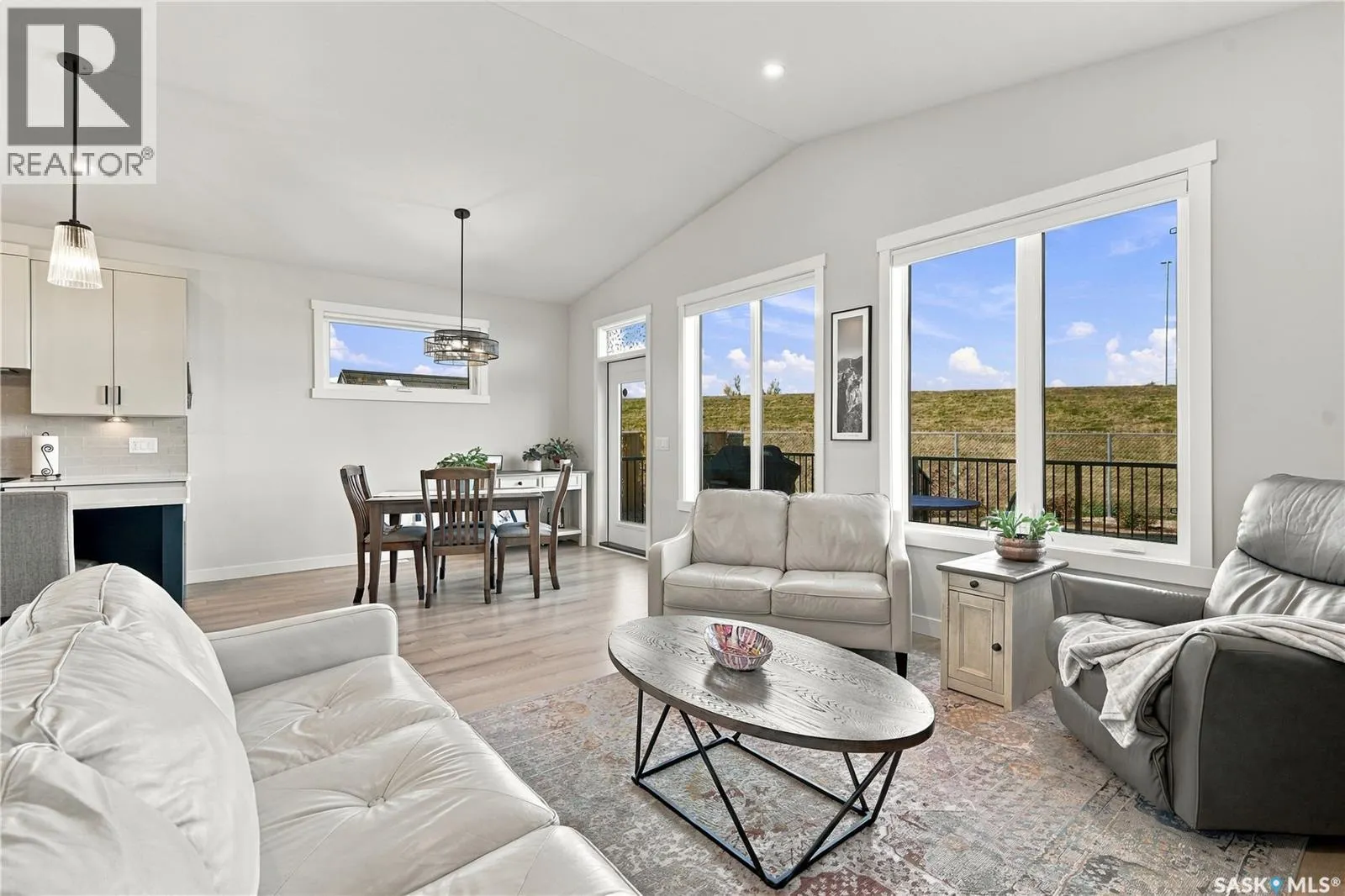 439 Doran CRESCENT