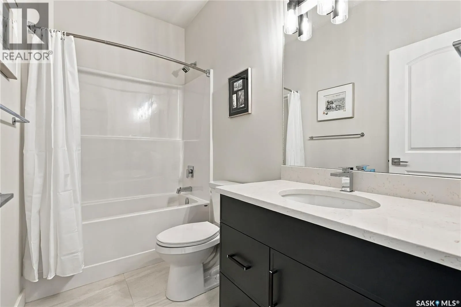 439 Doran CRESCENT