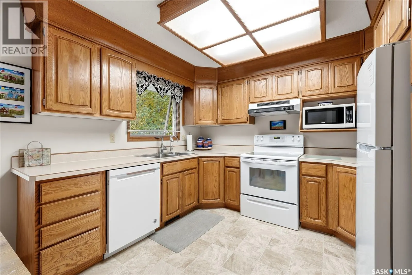 36 ATCHISON CRESCENT
