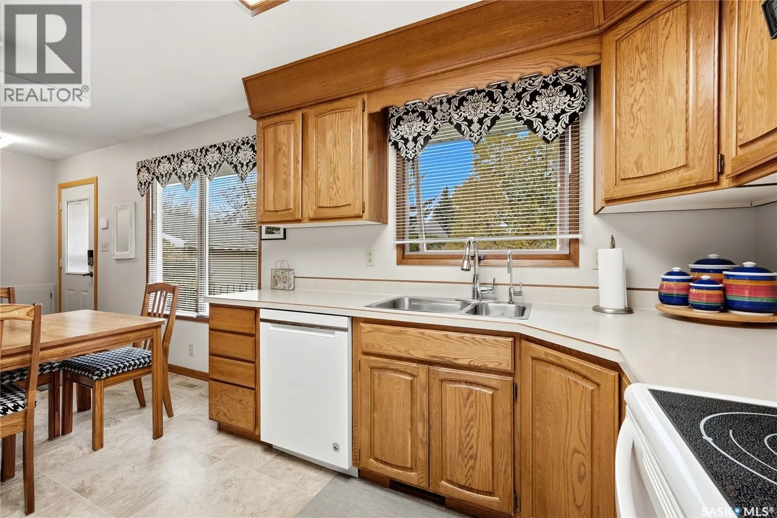 36 ATCHISON CRESCENT