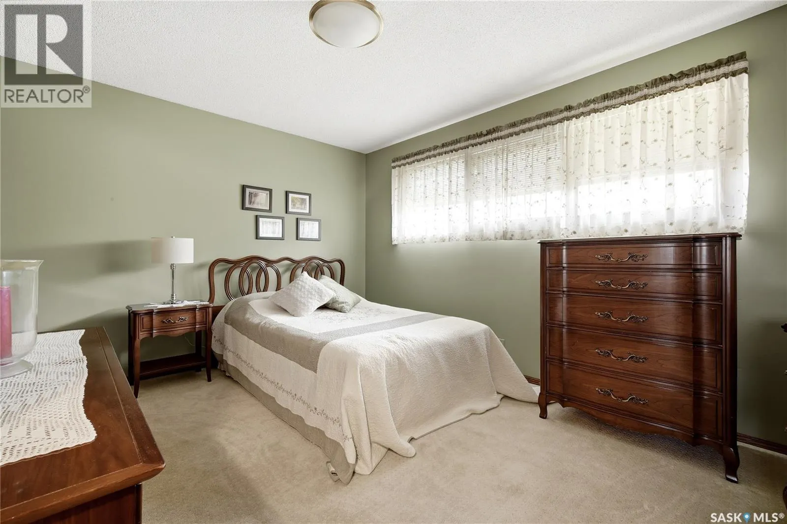 36 ATCHISON CRESCENT