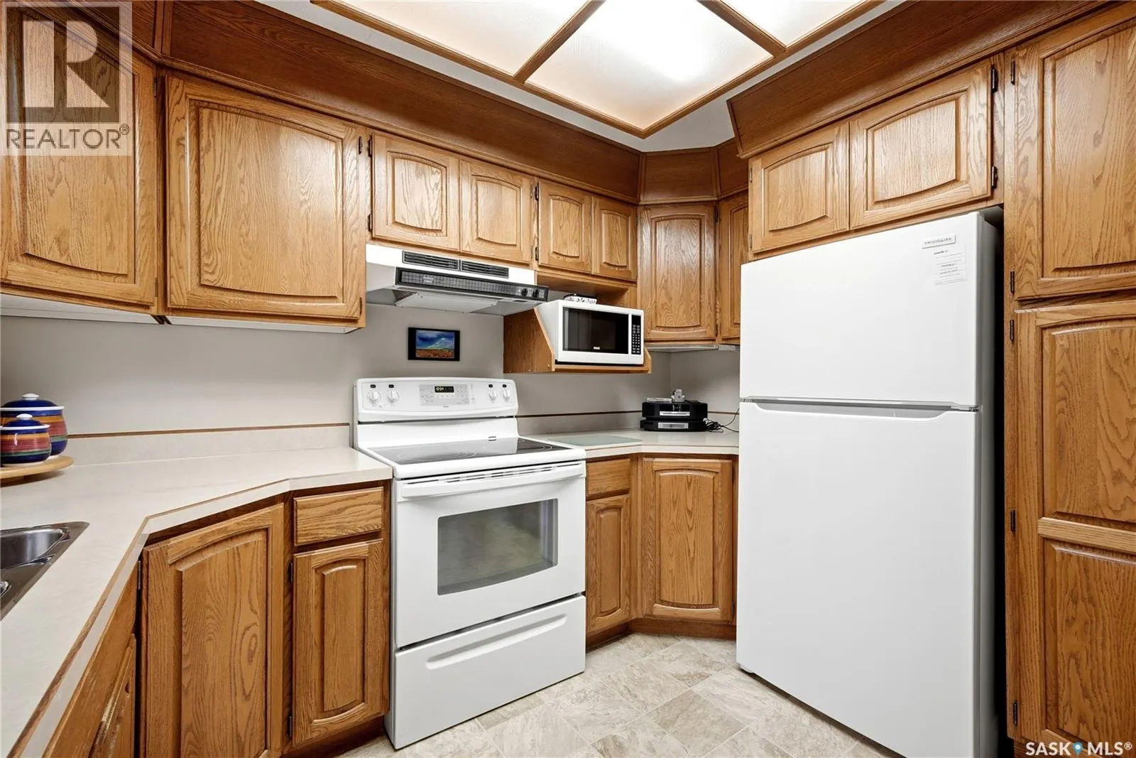 36 ATCHISON CRESCENT