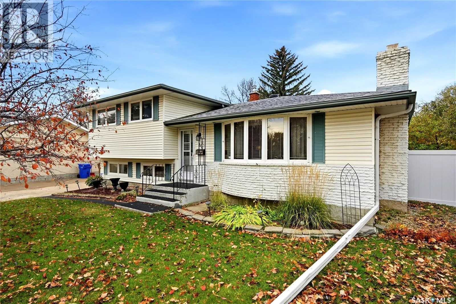 36 ATCHISON CRESCENT