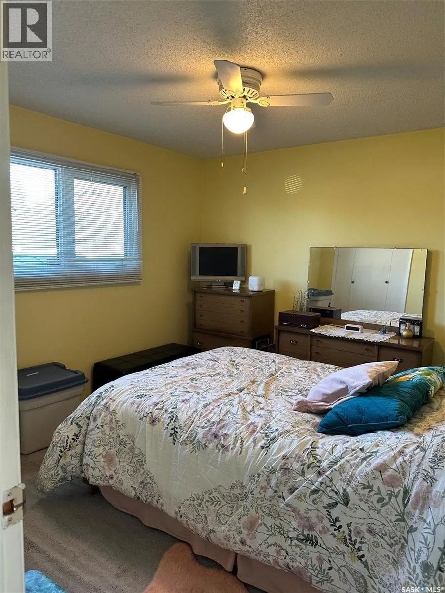 1131 MACKLEM DRIVE