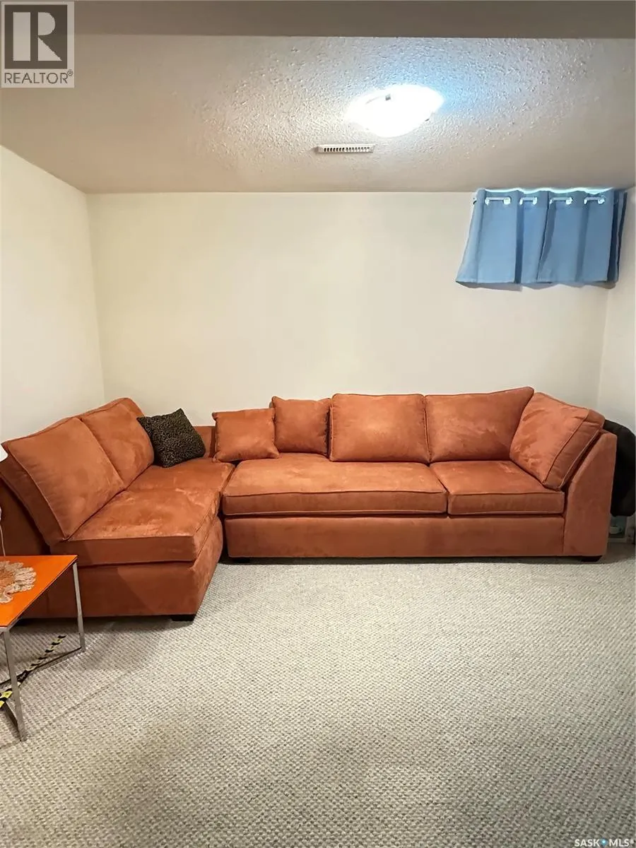 1131 MACKLEM DRIVE
