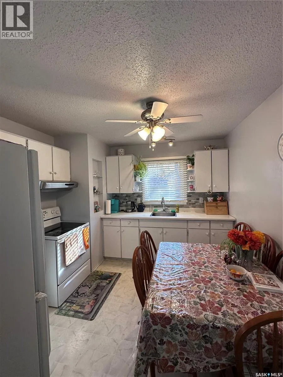 1131 MACKLEM DRIVE