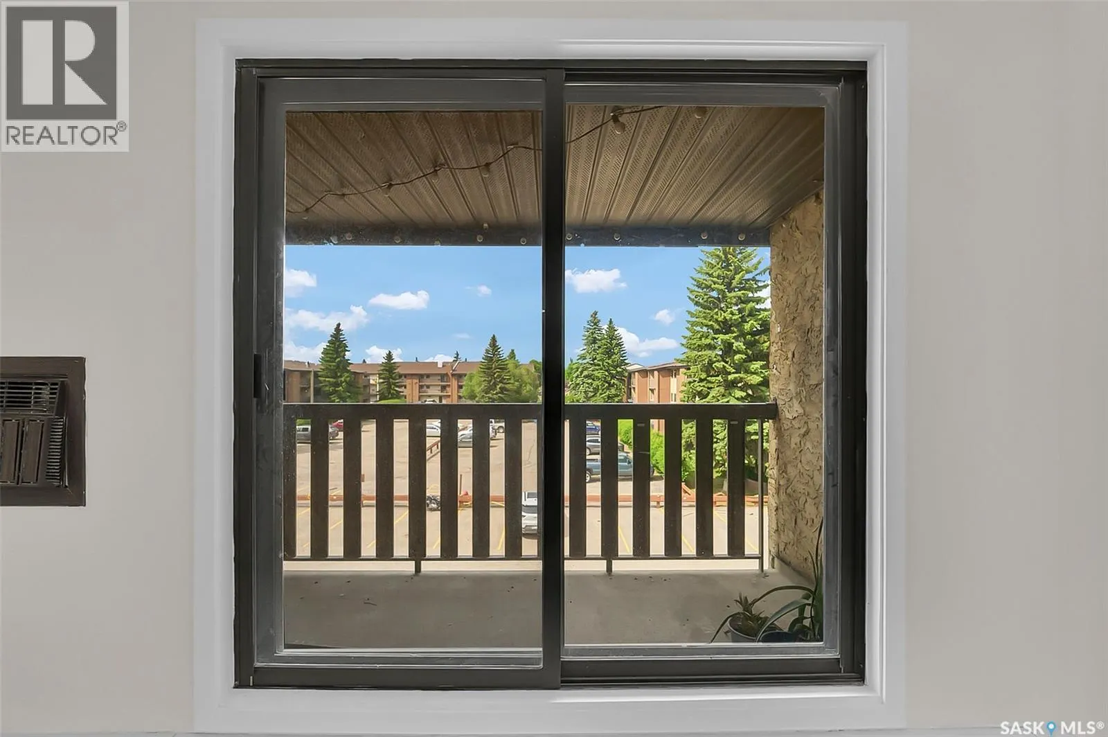 309 315 Tait CRESCENT