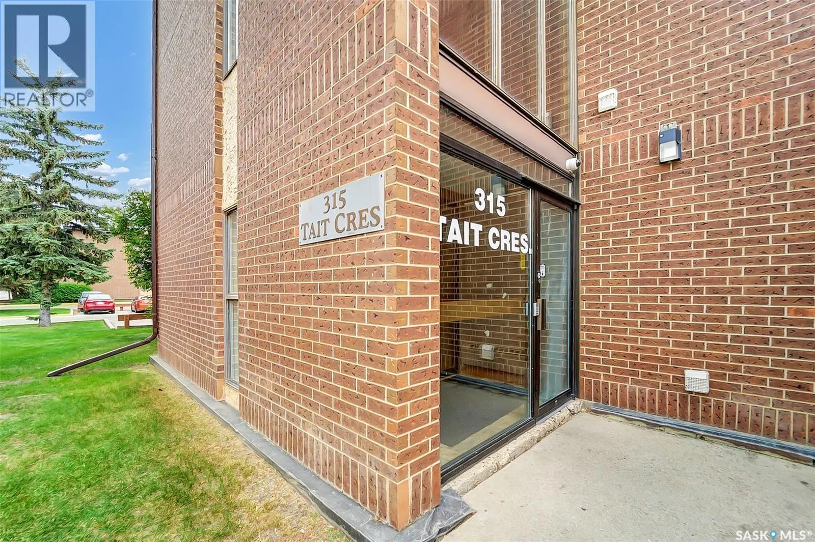 309 315 Tait CRESCENT