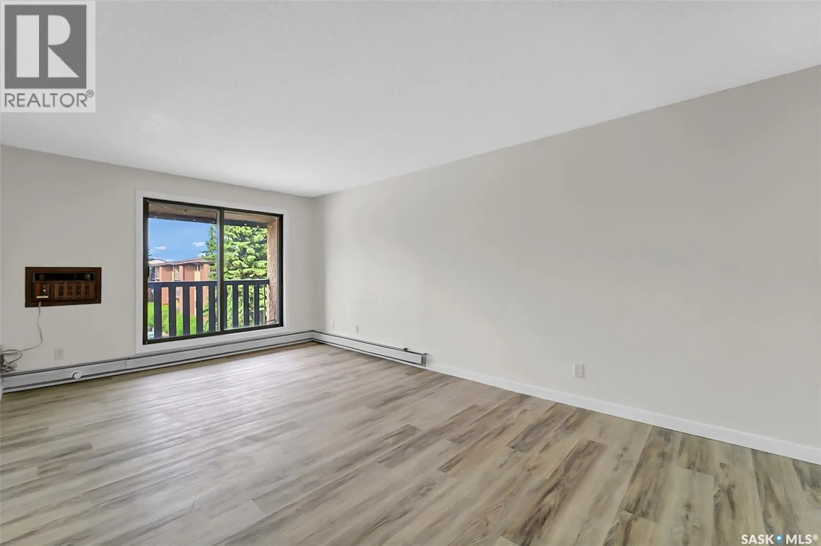 309 315 Tait CRESCENT