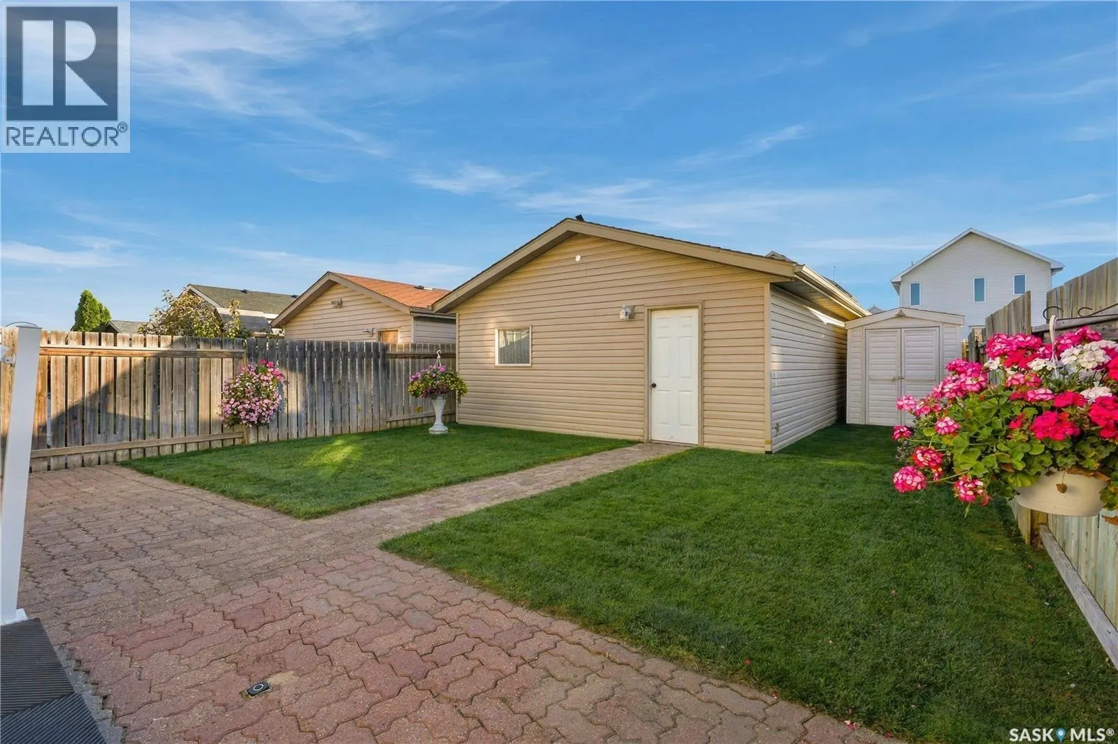 163 Blakeney CRESCENT